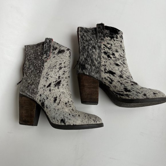 Alcala George Women's Cow Hair Booties - Unique Western Designer Styling! - Picture 11 of 16
